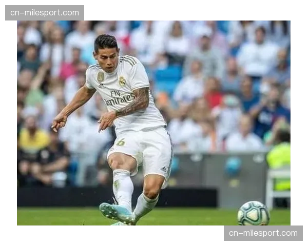 “突发伤情：皇马中卫米利唐比赛中无对抗倒地，疑似腿部受伤”